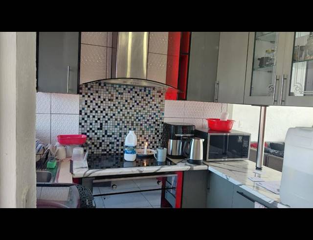 2 BEDROOM TOWNHOUSE FOR SALE IN LINMEYER